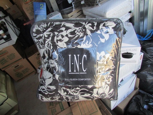 New INC Queen Comforter MA2
