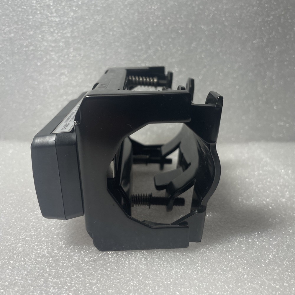 KEYENCE FD-Q32C FLOW SENSOR WITH MOUNTING BRACKET QTY AVAIL