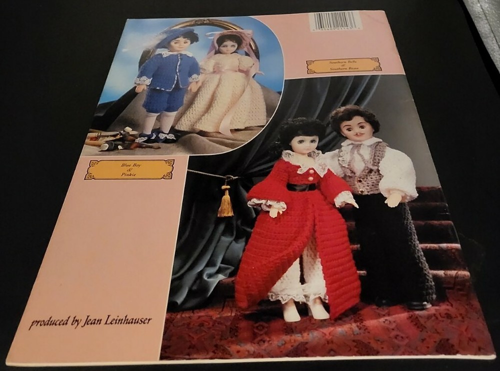 DB15 ASN 1992, ROMANTIC COUPLES CROCHETED COSTUMES PATTERN LEAFLET