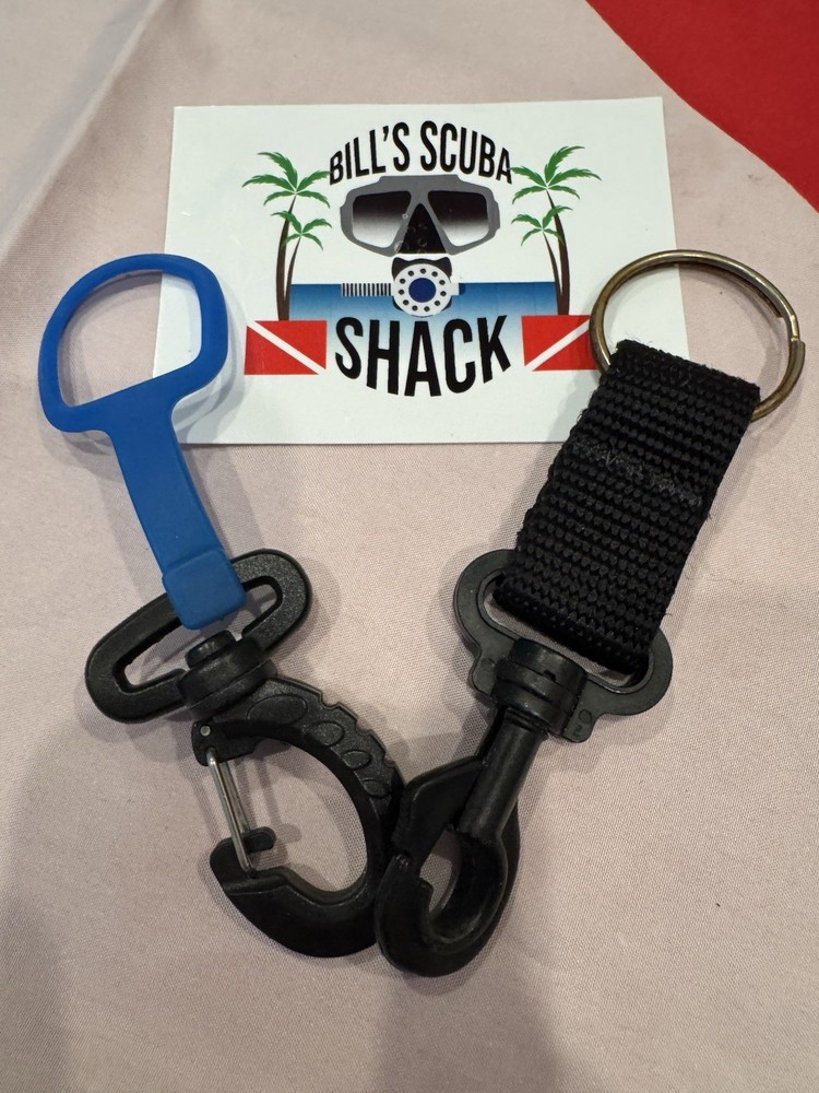 SCUBA  REGULATOR / 2 ACCESSORY CLIP  NICE!
