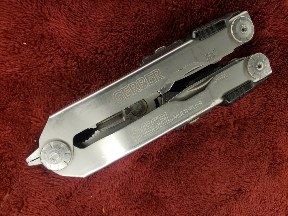 🔪🔪 Gerber Diesel Multi-Tool knife pliers s