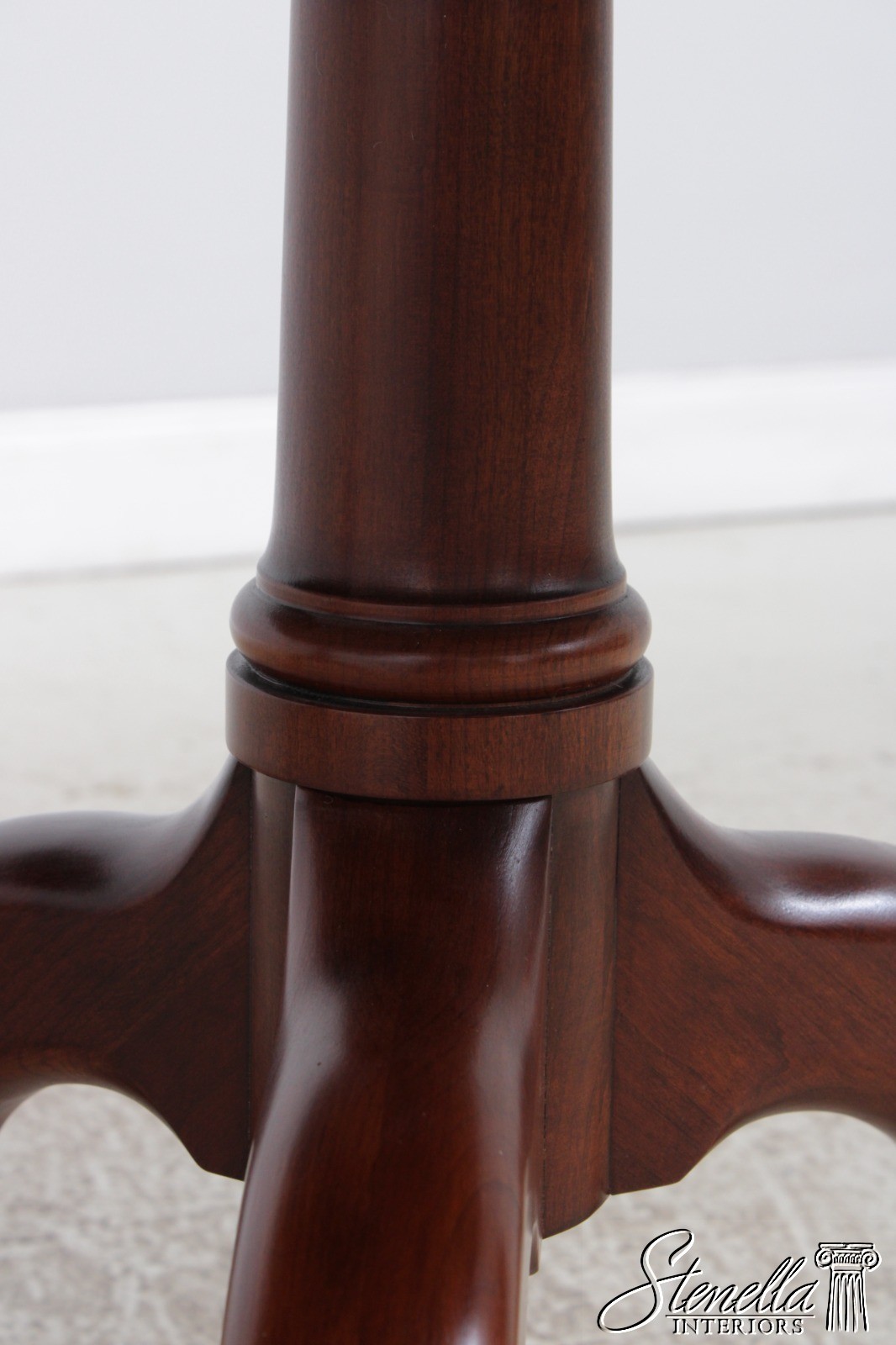 LF72273: HENKEL HARRIS Cherry Queen Anne Style Double Pedestal Dining Table