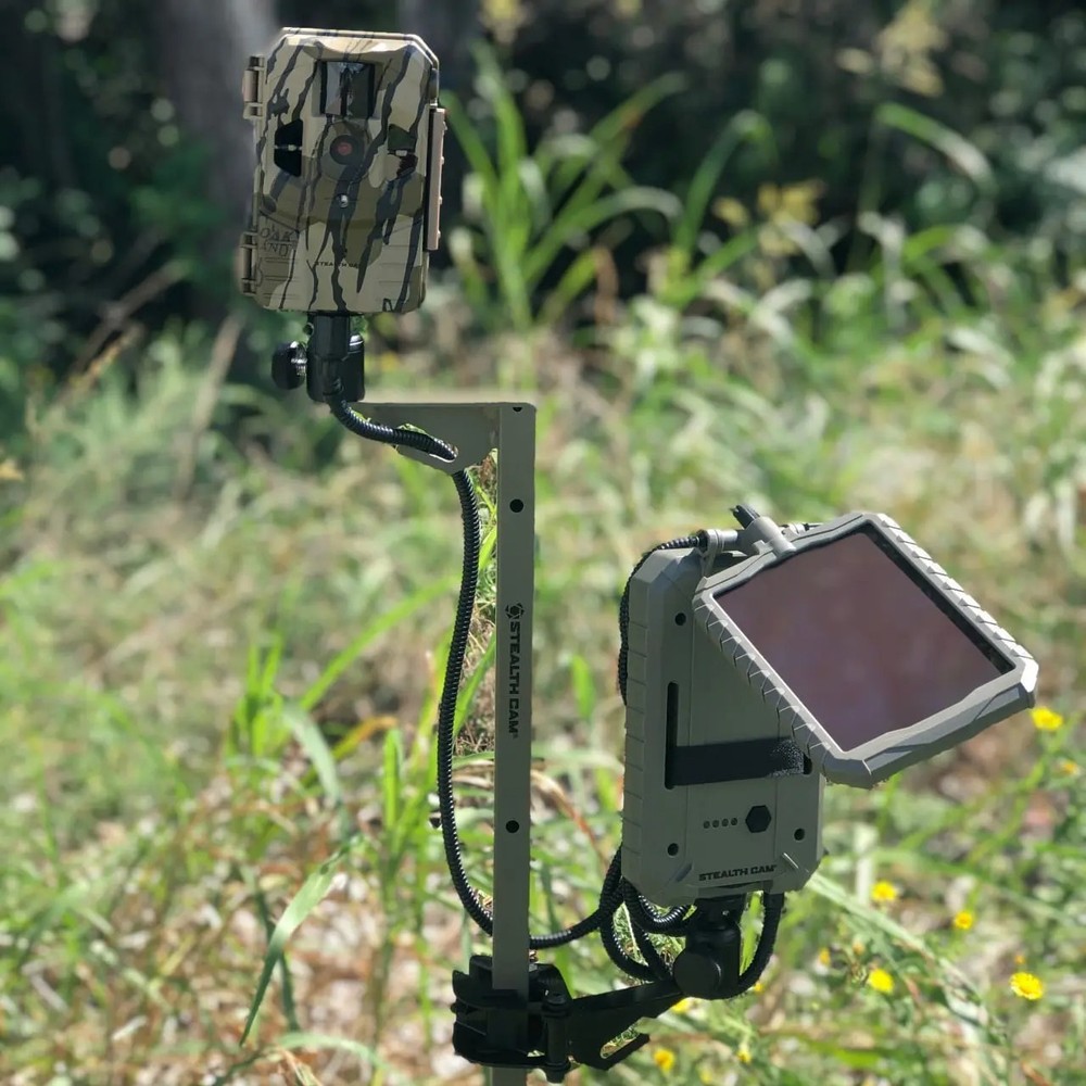 Stealth Cam Mounting Post for Camera / Solar Pak for Trail Camera