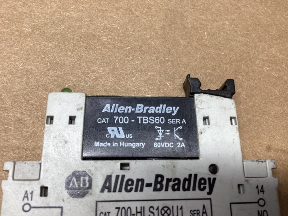 Allen Bradley 700-TBS60 Solid State Relay W/ 700-HLS1 Socket #145L107