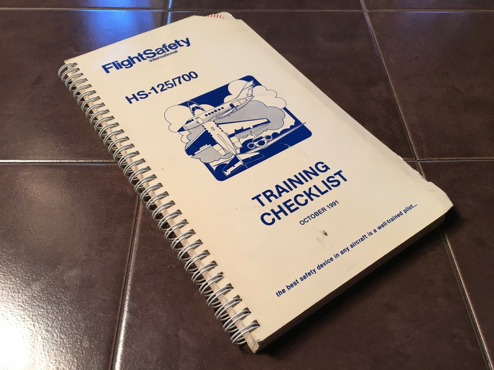 HS-125/700 Training Checklist Manual