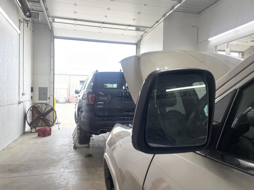 Used Blind Spot Detection System Warning Control Module fits: 2014 Jeep Grand ch