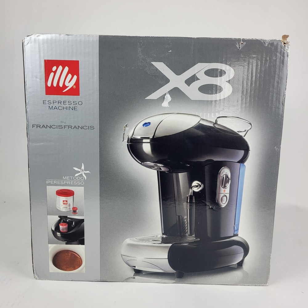 ILLY X8 Espresso Coffee Machine. Color Black