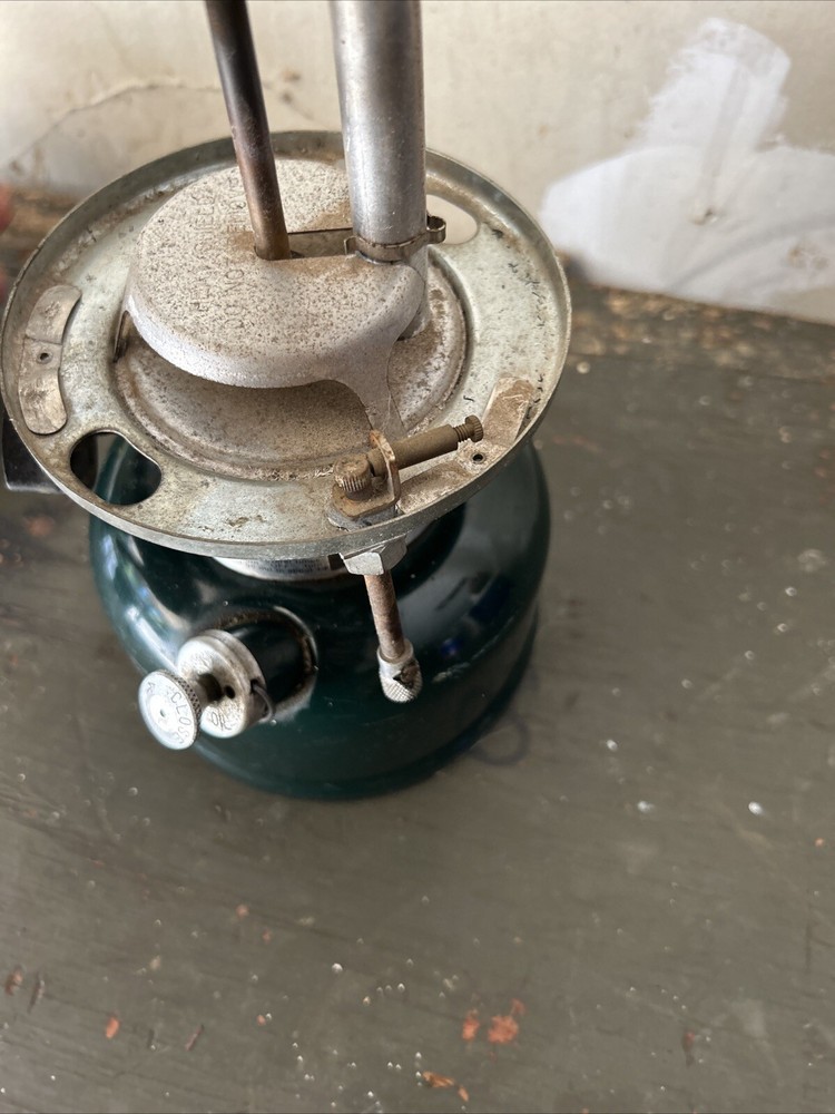 COLEMAN ADJUSTABLE TWO MANTLE LANTERN WITH Date 5-86