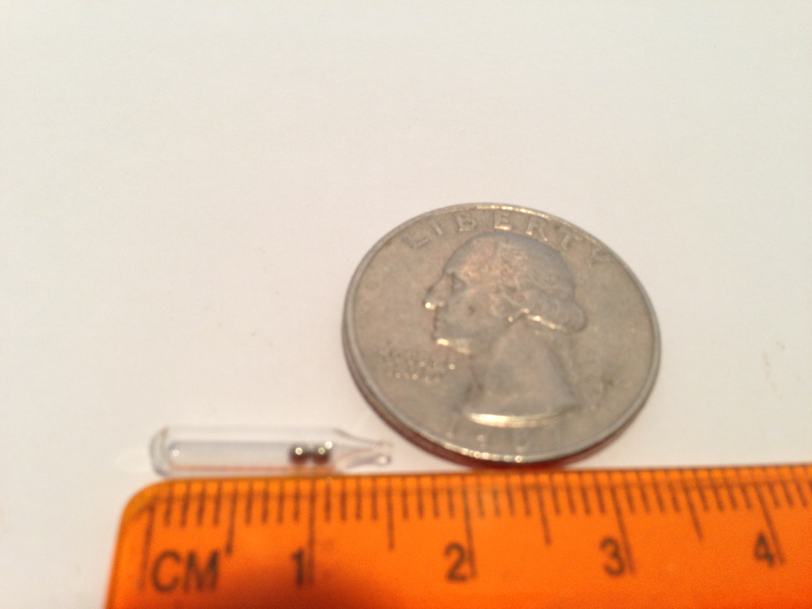 50x Worm Jig Fishing Lure Glass Insert Tube Rattles Shake Attract Fly Tie Tying