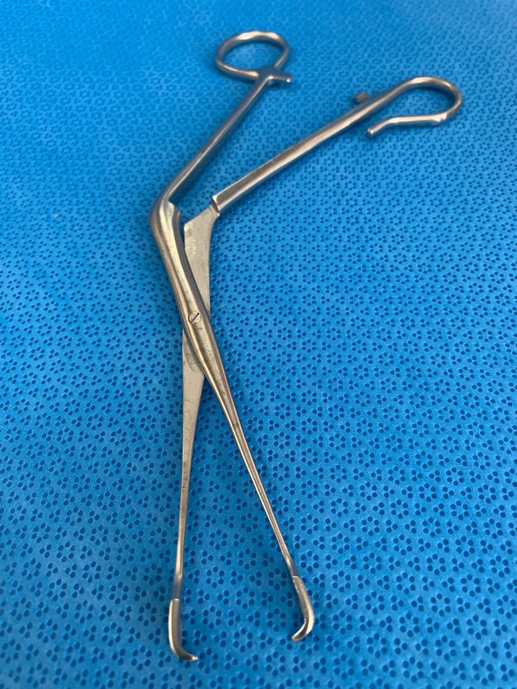 *V. Mueller Forceps MO1480