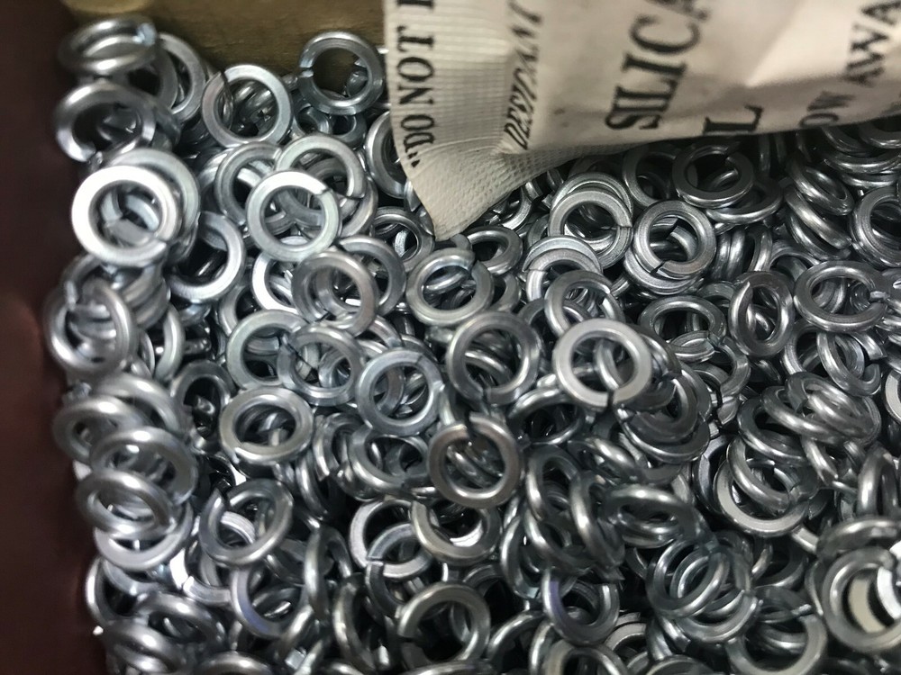 #10  BOLT SIZE SPLIT LOCK WASHER ZINC PLATED - 100PC