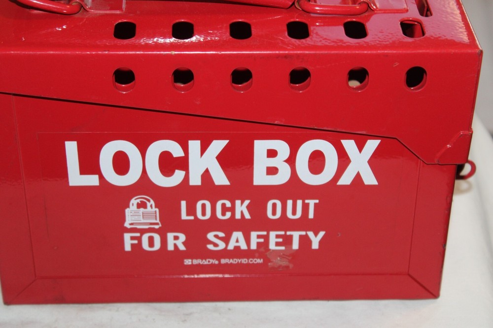 2 Master Lock Portable Group Lock Boxes 498A w/Tool