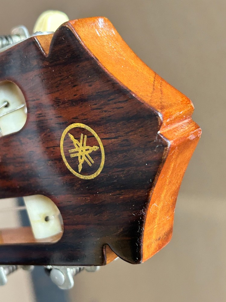 Yamaha G85A Classical Guitar with case (read description)