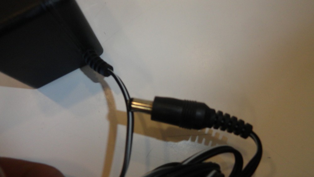 ZZ3: AT&T MODEL 3630 TRICKLE CHARGER