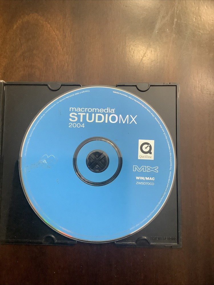 Macromedia Studio MX 2004 - Windows/MAC CD - With Serial Number ZWSD70CD