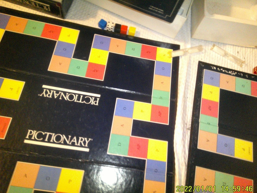 3 USED OLD BOARD GAMES 2 SAME PICTIONARY 1 PICTIONARY JUNIOR