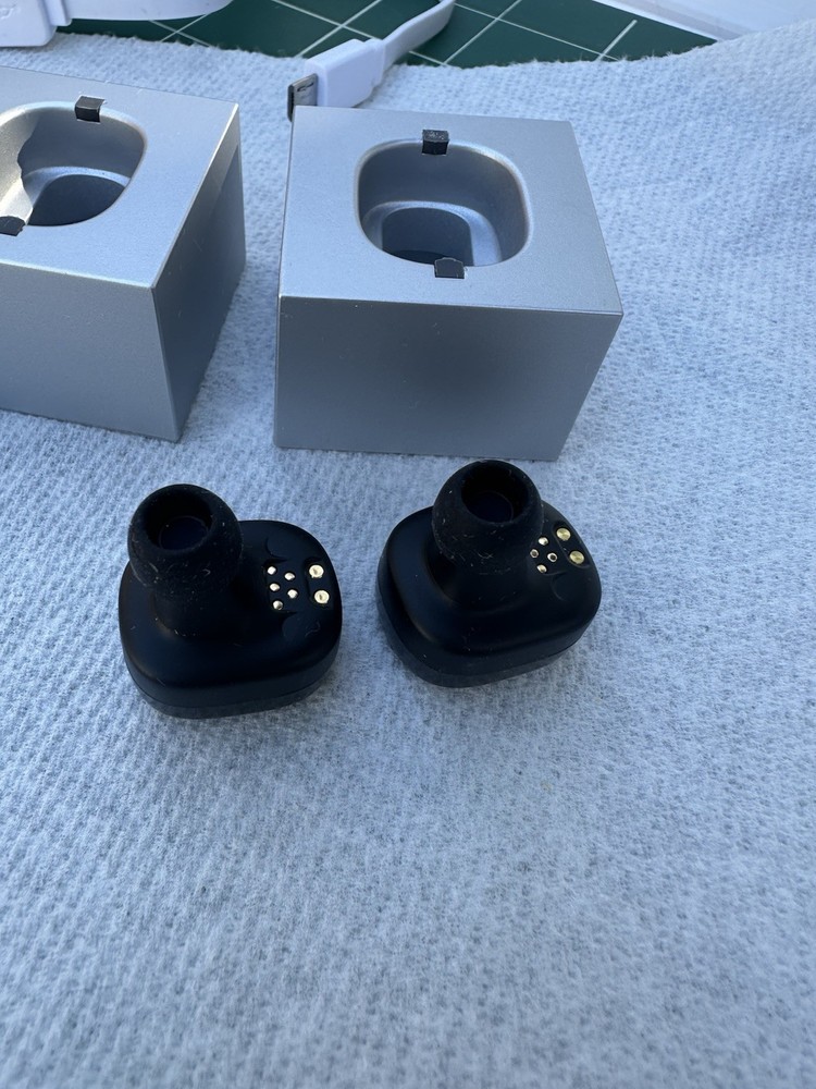 OLIVE SMART HEARING AID SET - Made In Korea- READ!