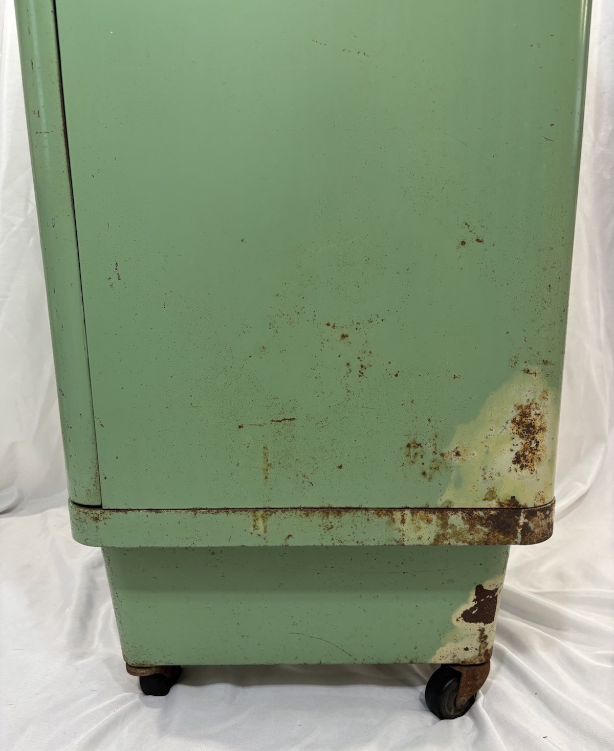 1940s Royal Metal Manufacturing Cabinet Nightstand Norman Bel Geddes Kem Weber