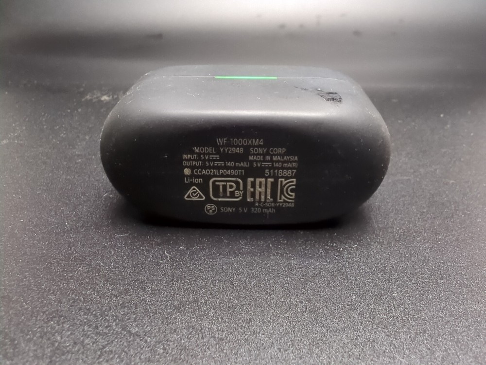 Sony WF-1000XM4 Charging Case Only