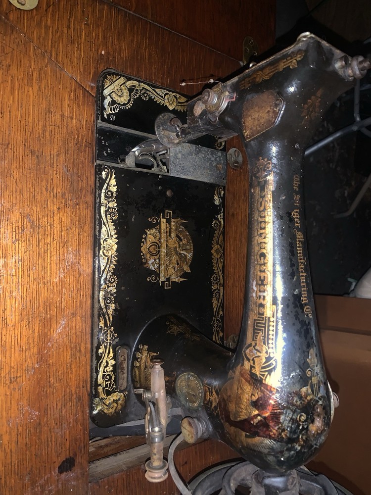 Singer Sewing Machine