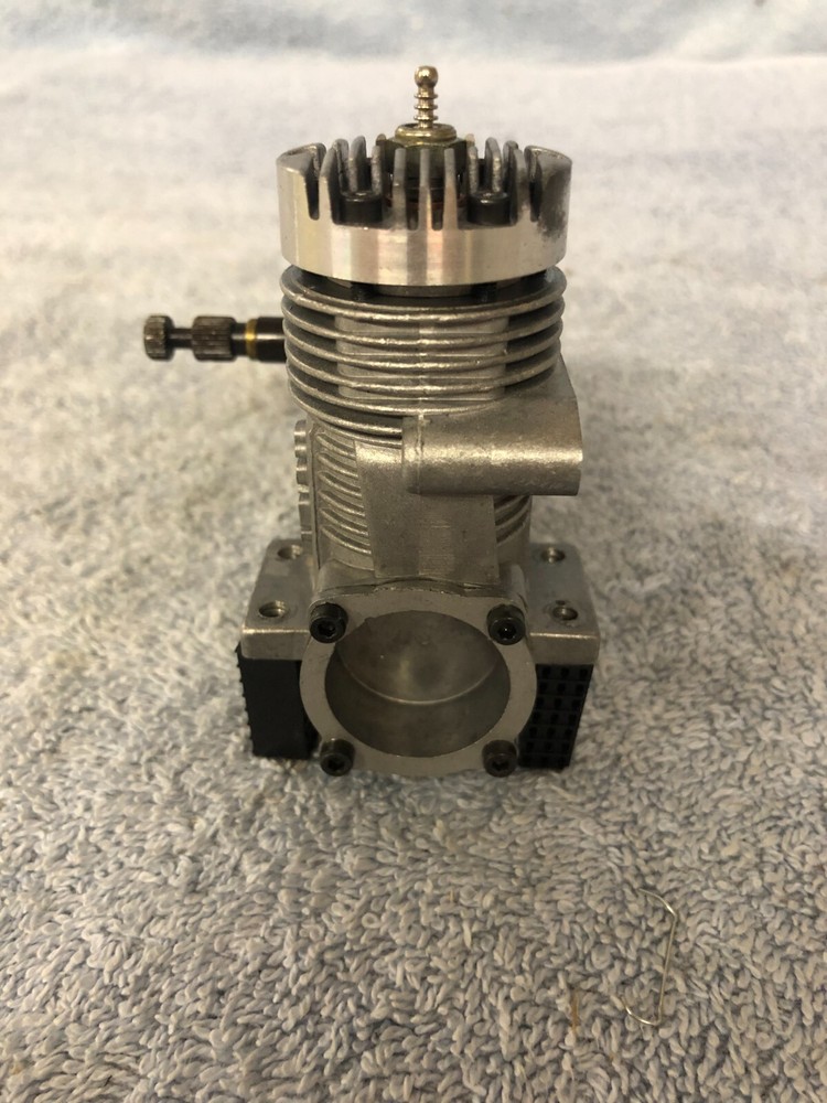 BRAT 28 RC ENGINE WITH MUFFLER