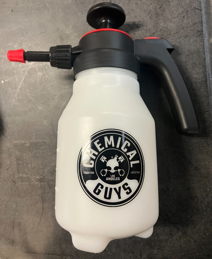 Chemical Guys Mr. Sprayer Full Function Pressure Atomizer and Pump Sprayer