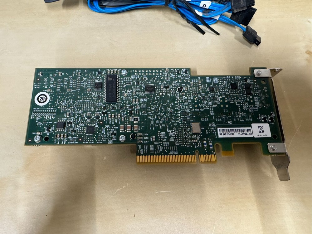 ** LSI SAS 8704EM2 SAS / SATA RAID Controller w/Cable