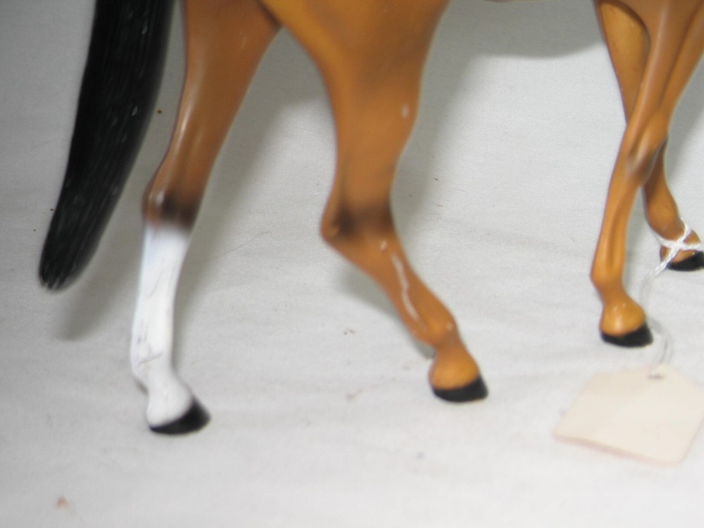 Hartland horse bay thoroughbred ISSUES