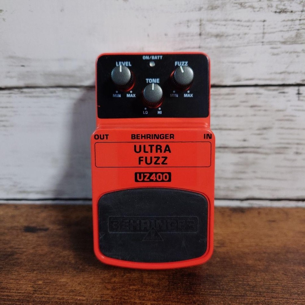 Behringer Ultra Fuzz UZ400