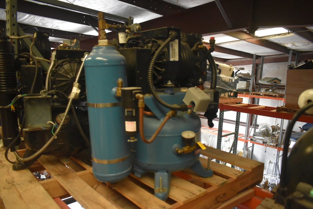 DentalEZ CA-661 Dental Air Compressor – Used
