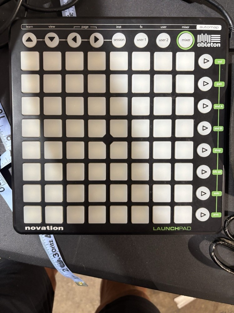 Novation Launchpad Mk1 - Syncs with Ableton Live W/usb Cable