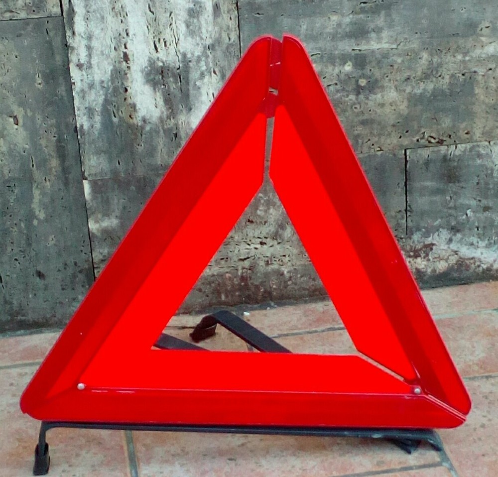TRIANGLE CAR STOP EMERGENCY RESCUE WITH HARD CASE