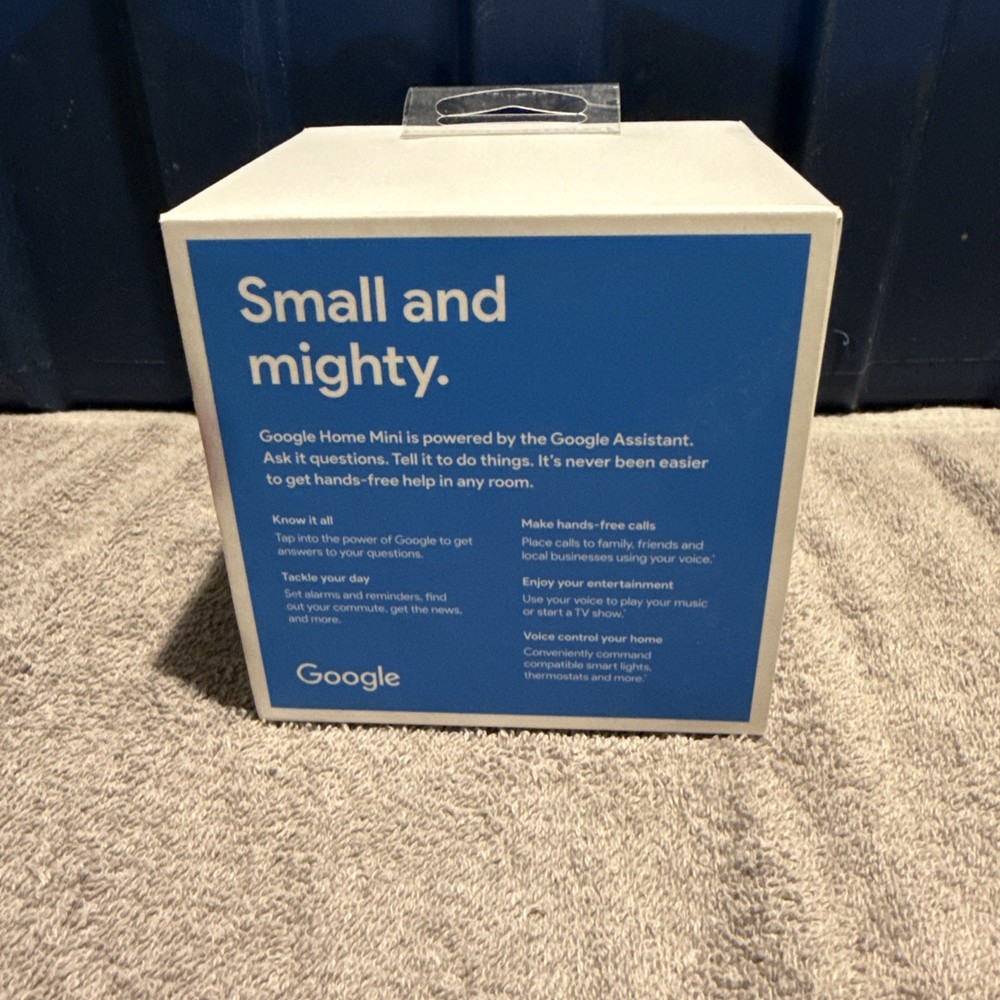 Home Mini (1st Generation) - Smart Speaker with Google Assistant
