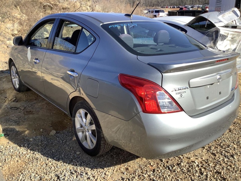 VERSA 2014 Glove Box 4914935