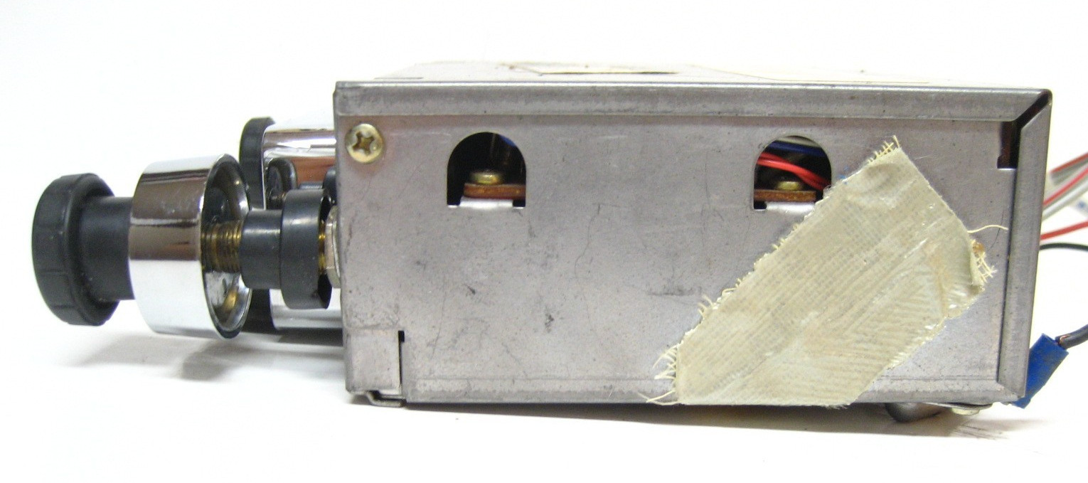 1972 1973 1974 1975 1976 1977 Renault AM-FM Stereo Radio Clean & Works See Video