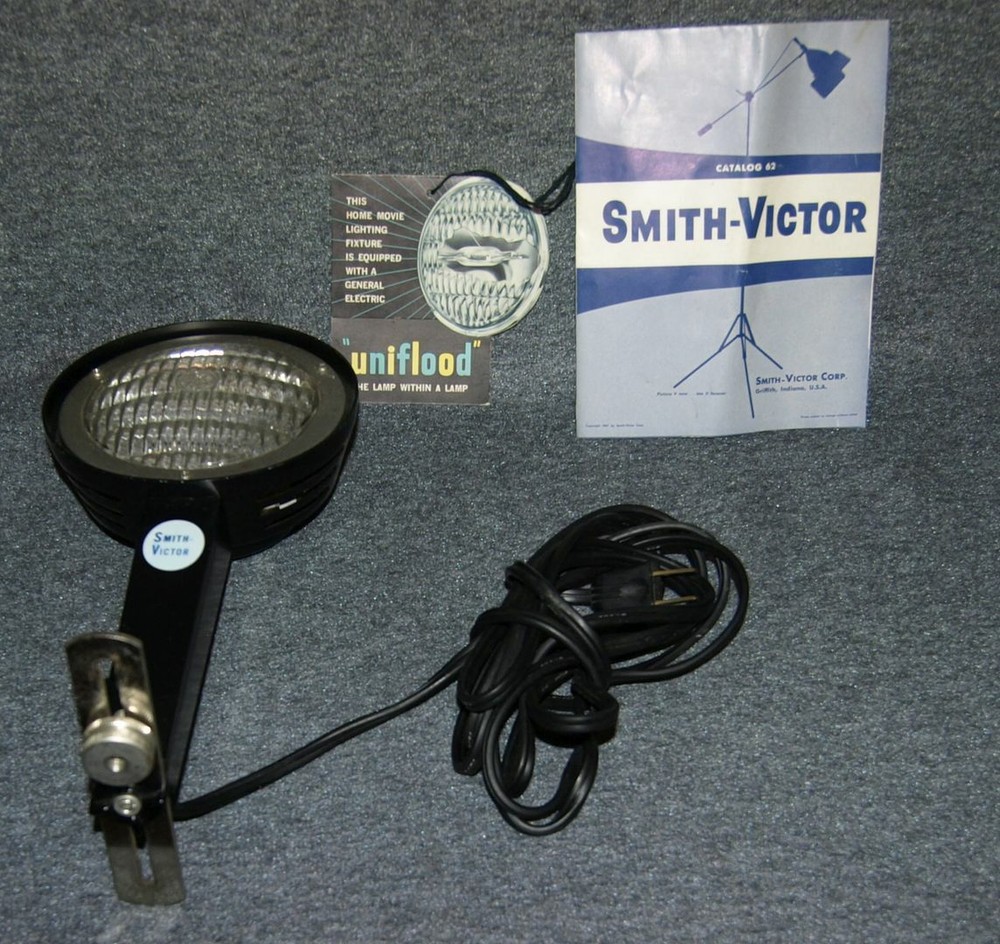 Vintage Smith Victor Model PL1 Camera Bottom Mount Light - VERY BRIGHT