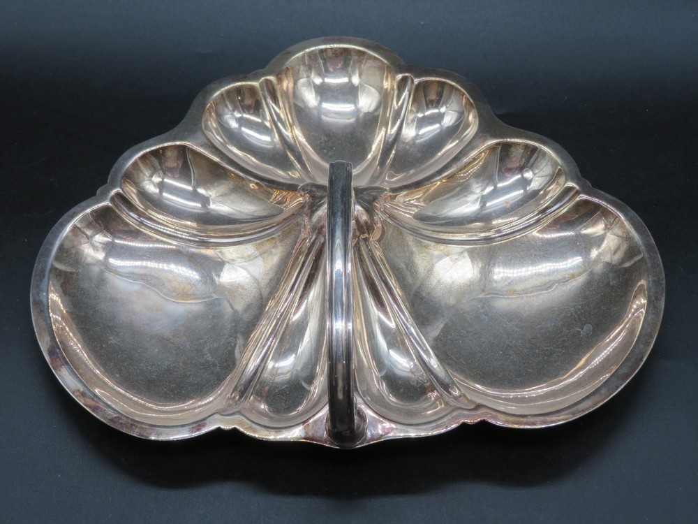 VTG EPNS Handled Silver Plate Bon-Bon Tray Shell Scallop 3 compartment 9.5"
