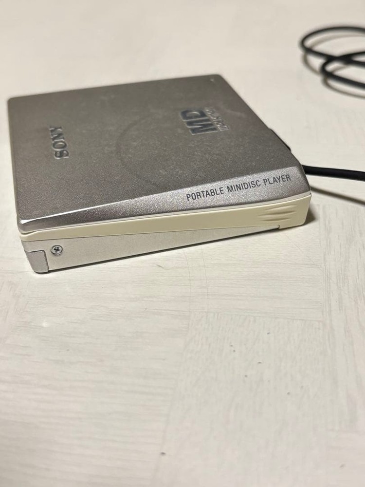 Sony MZ-E75 Walkman MiniDisc MD Player Silver Used Japan Tested
