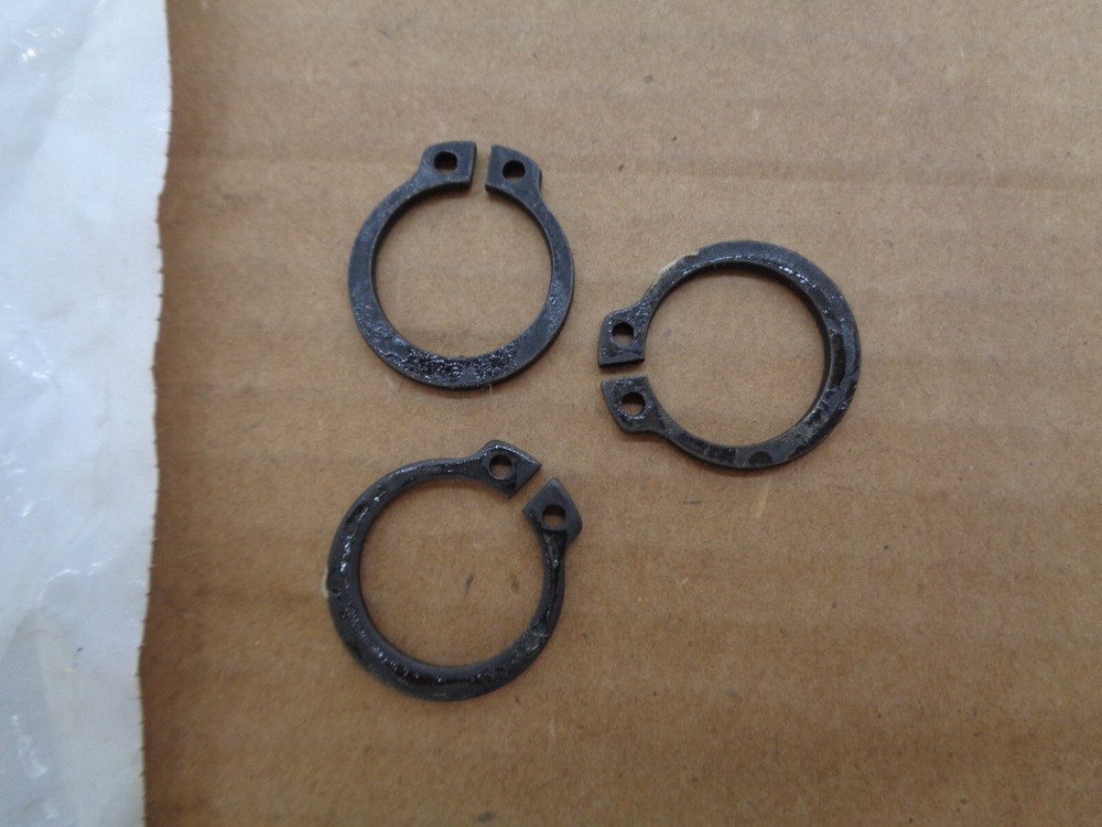 AGCO SNAP RING PK QTY 9 - 70929390 - BOX13