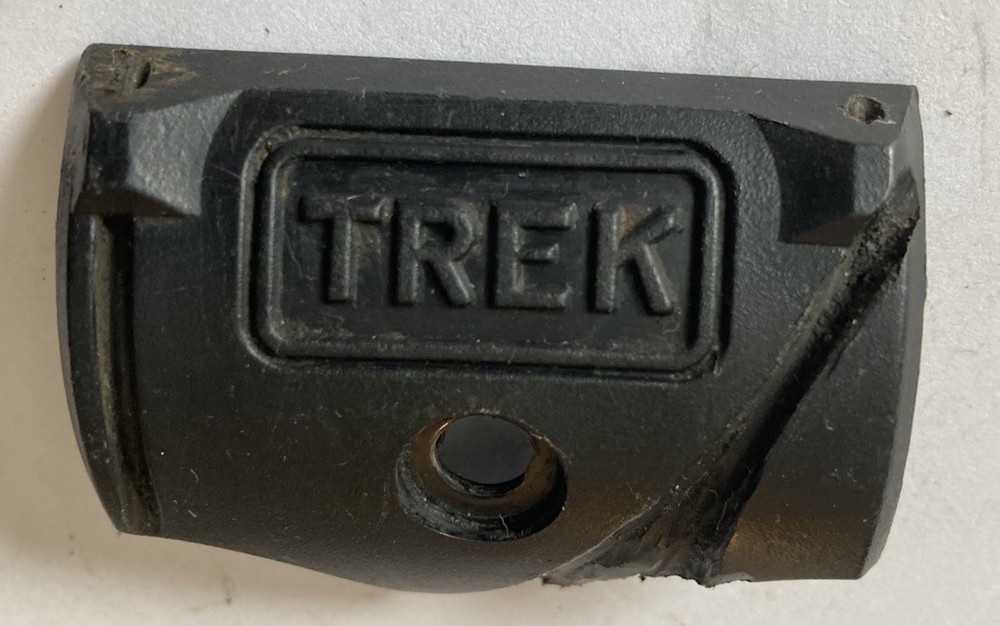 Trek Bottom Bracket Cable Guide for some OCLV