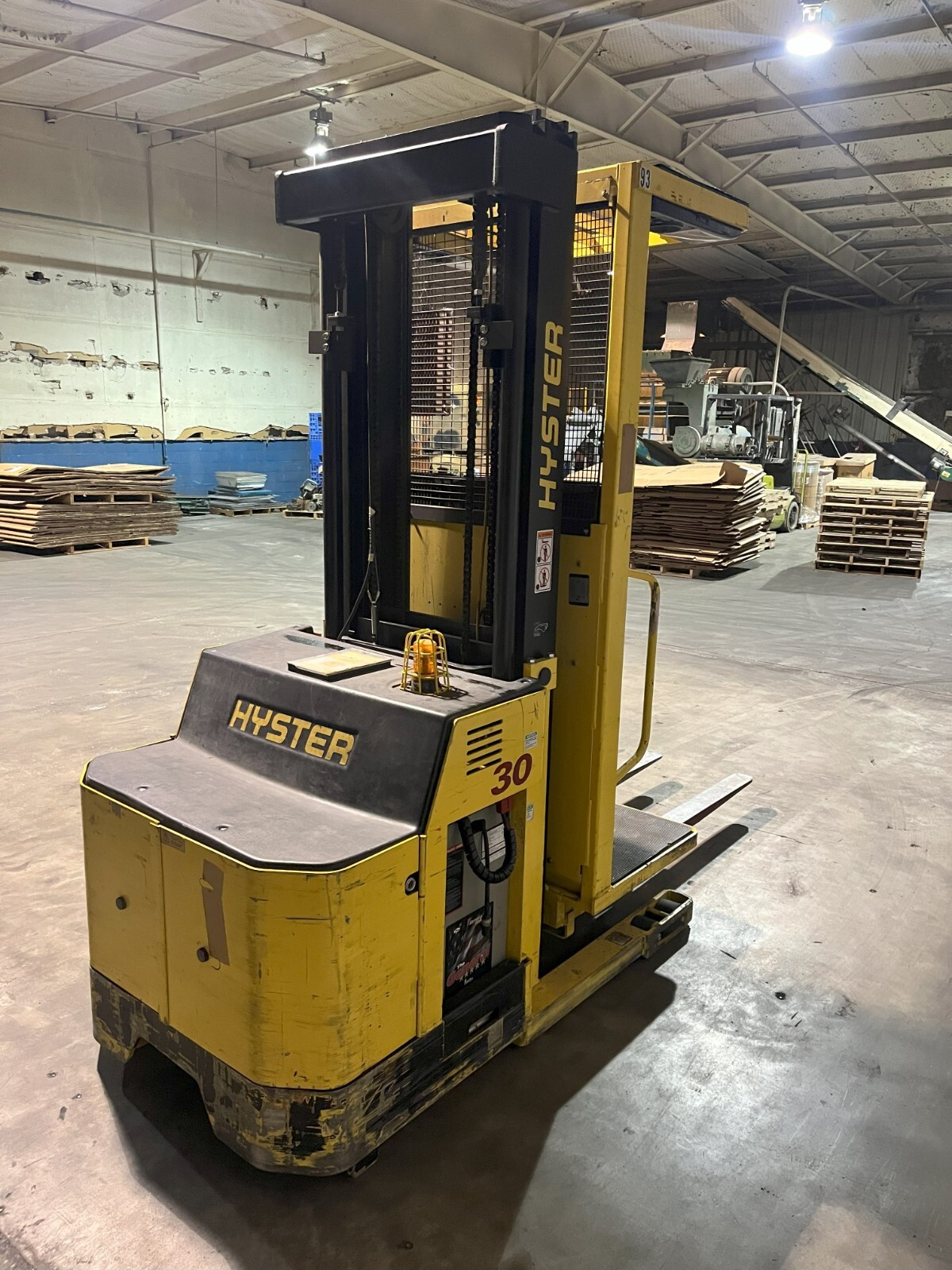 2011 HYSTER R30XMS2 ELECTRIC 3000LB ORDER PICKER NARROW AISLE FORKLIFT Forktruck