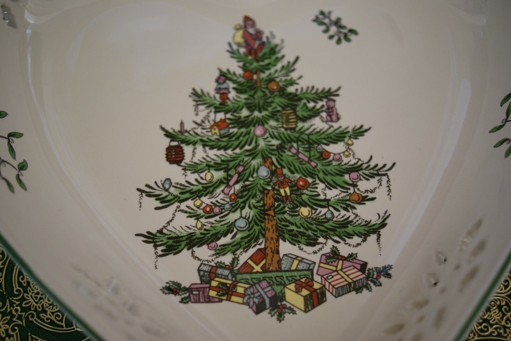 Spode Christmas Tree Pierced Heart Tray, 7-Inch