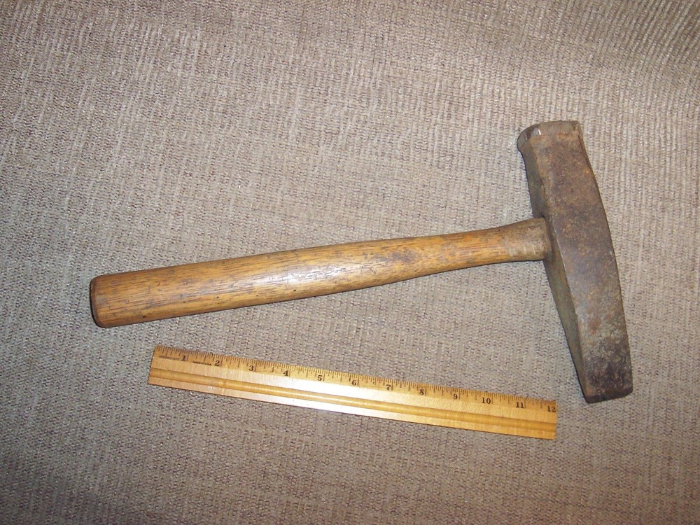 Large Heavy Hubbard Blacksmiths Handled Chisel Antique Forge Anvil Barn Tool