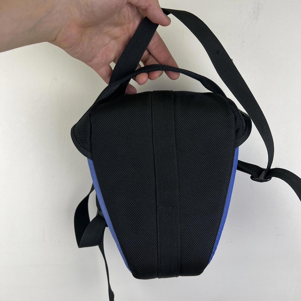 Minolta Camera Bag - Compact and Stylish Carrying Solution