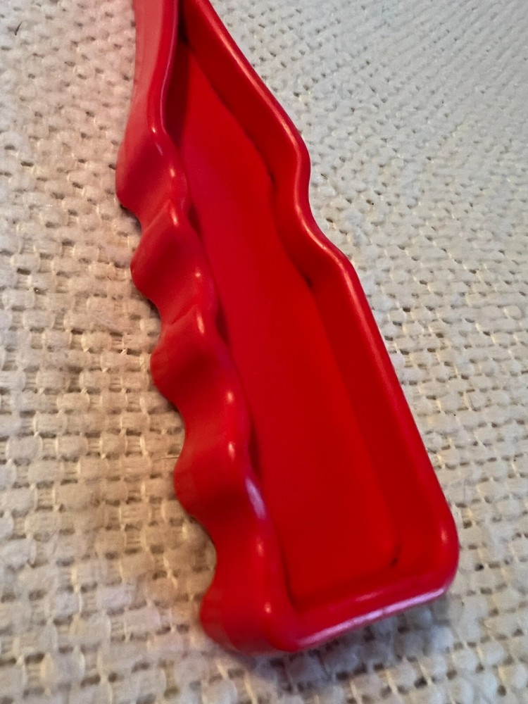 Red Plastic Clay Pigeon Thrower