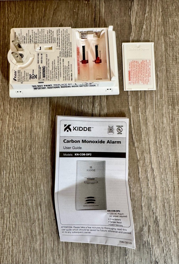 Kidde Carbon Monoxide Detector – Plug-In, AA Battery Backup, Test-Hush Button