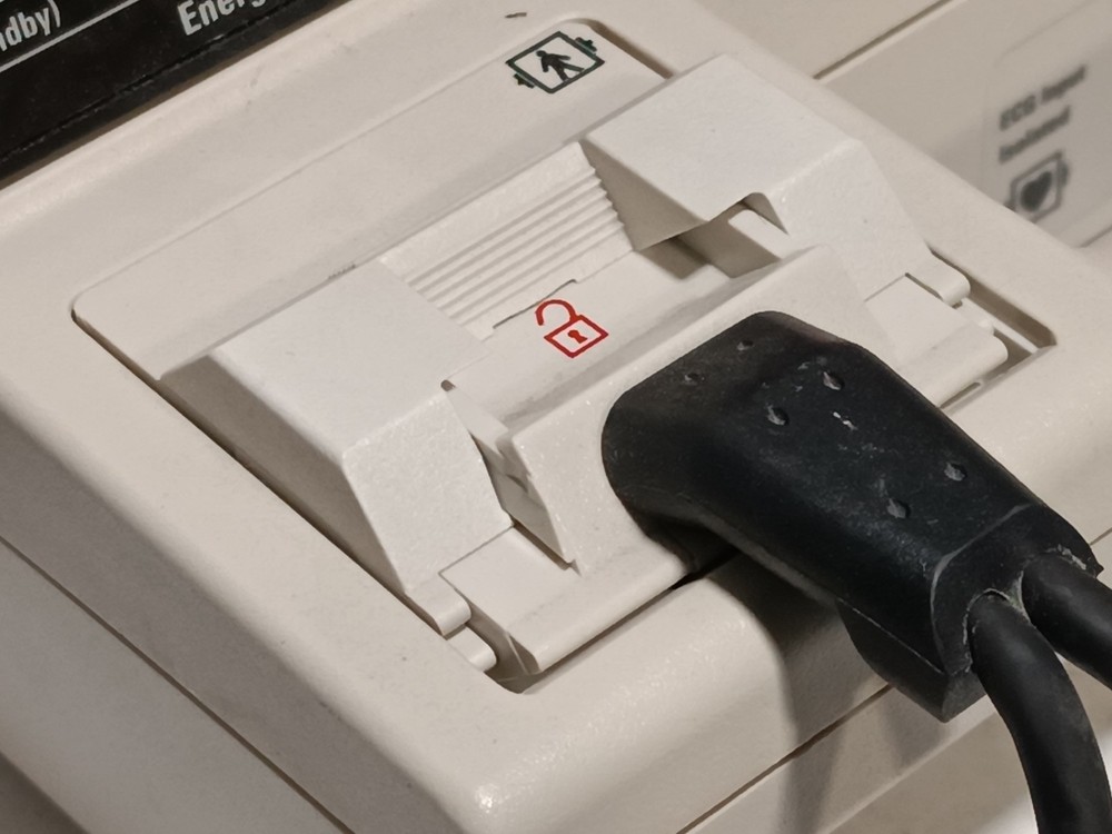 Hewlett Packard M1722B CodeMaster ECG Unit with Shock Paddles