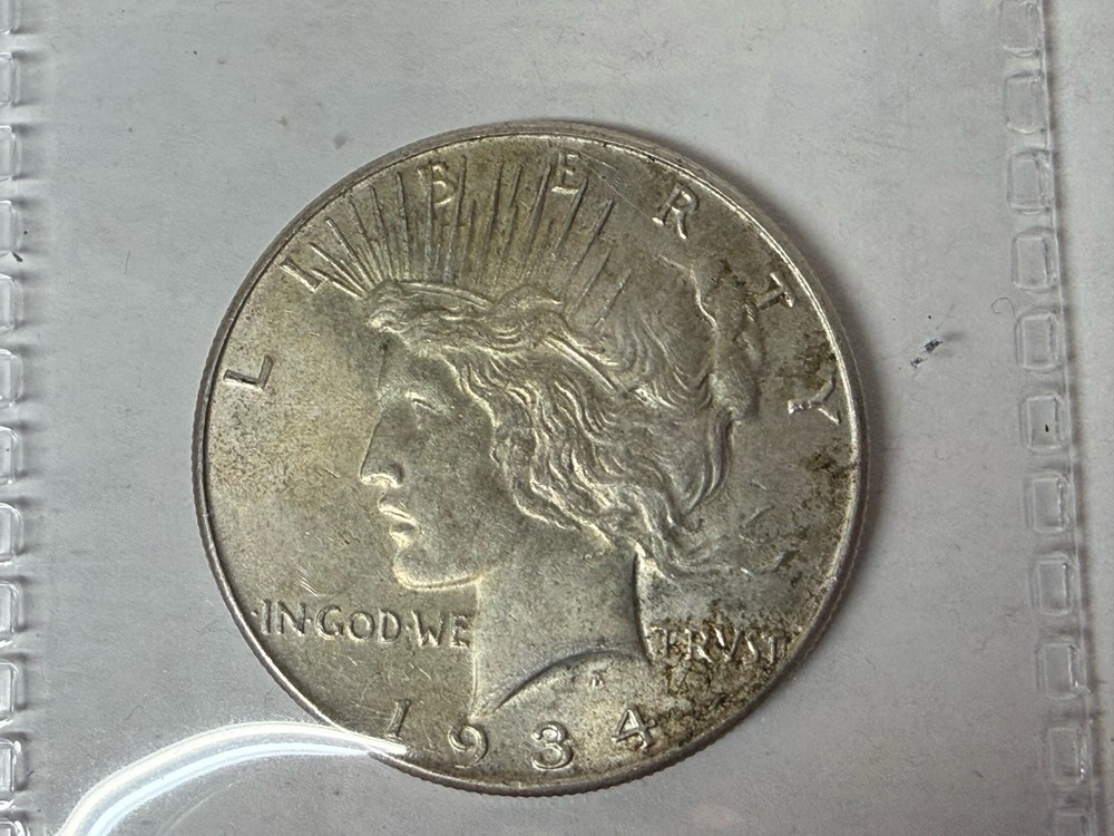 1934 P Peace Dollar UNC. VERY CLEAN