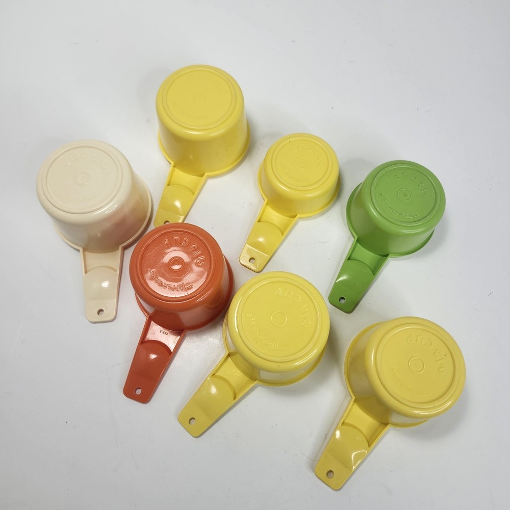 Lot Of 7 Tupperware Measuring Cups Random Duplicate Sizes