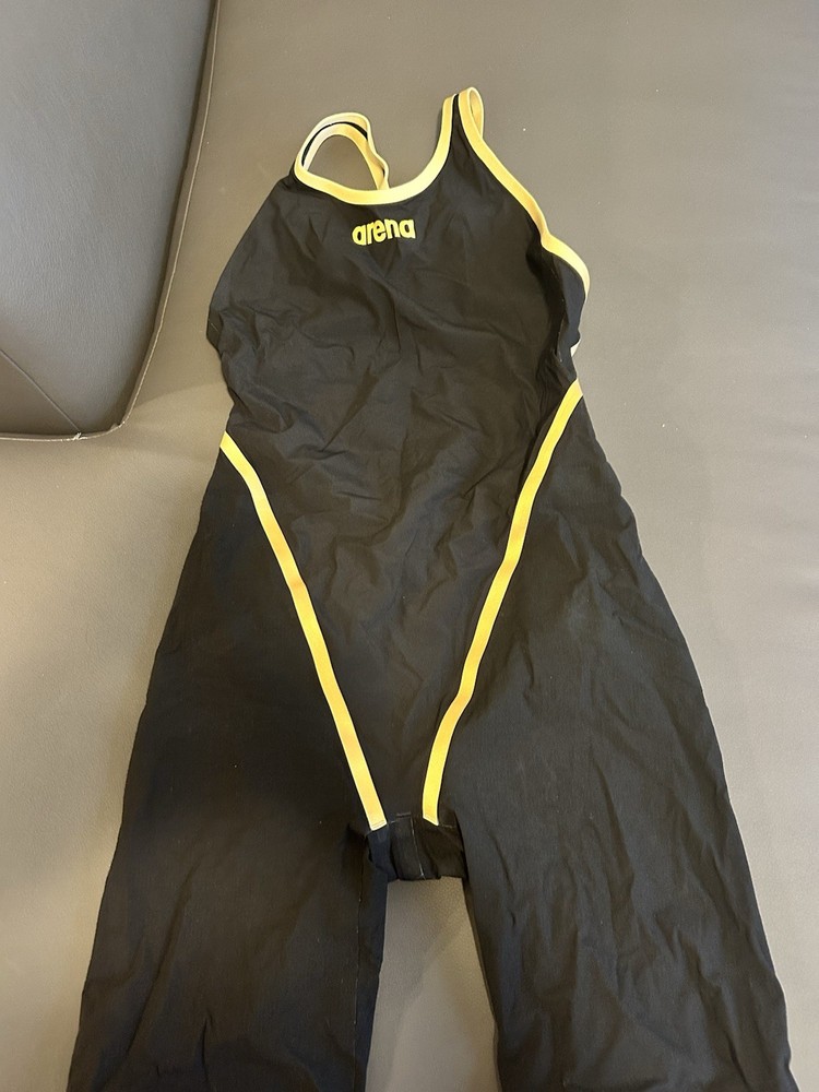 Arena Powerskin Carbon Glide Size 28 Open back